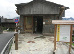 CENTRO ETNOGRAFICO “HAUS VAN DER ZAHRE”